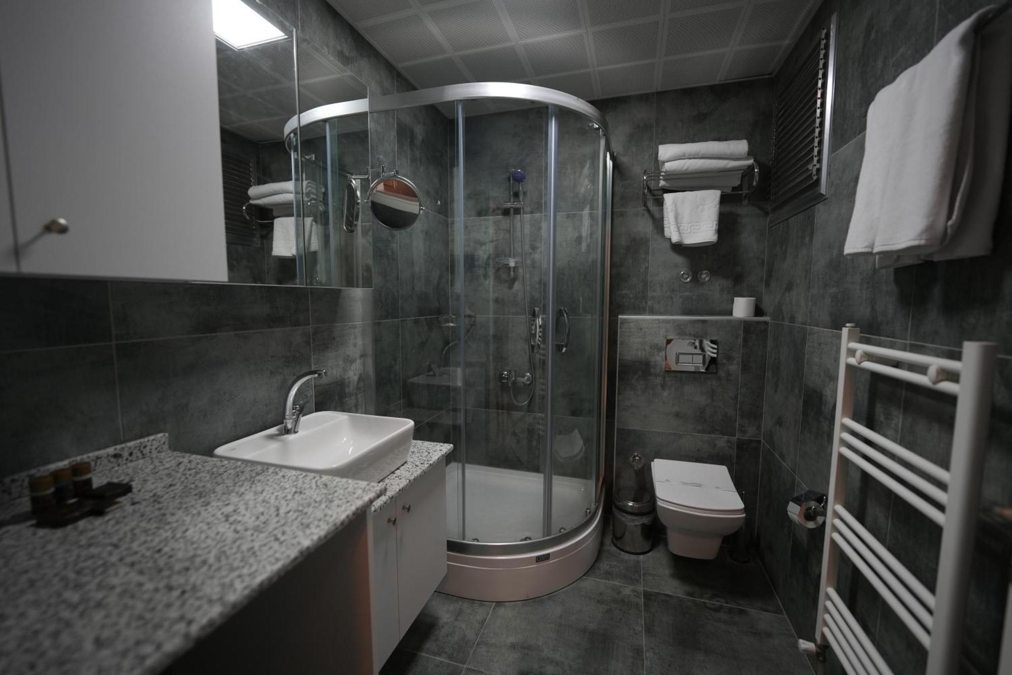 Marlen Hotel Bayrakli Esmirna Exterior foto